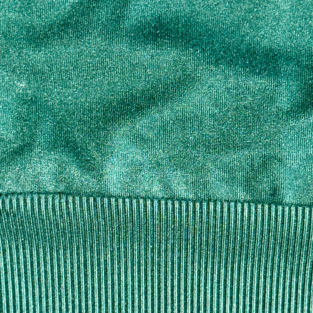 FEAT Hunter Green comfy crewneck NWT $68 MSRP - Picture 4 of 8